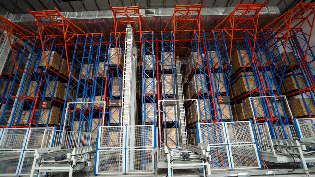 9192 pallet positions, solving high cost problems